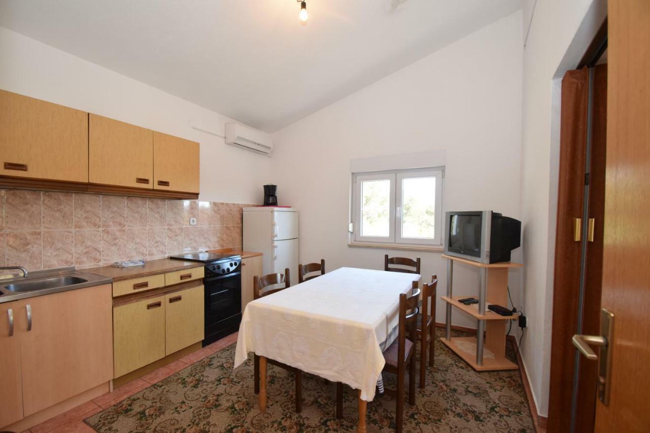 Apartments Ivan Starigrad Paklenica Εξωτερικό φωτογραφία