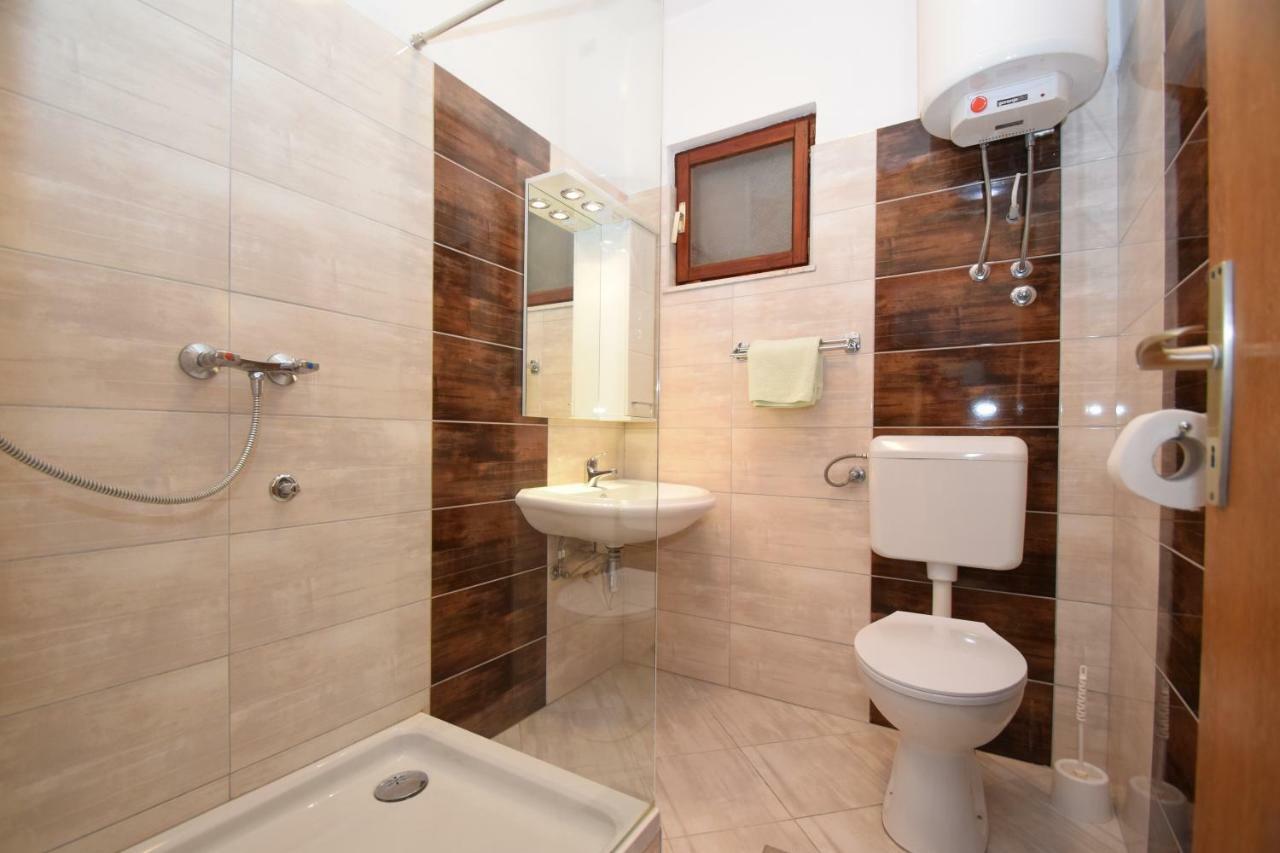 Apartments Ivan Starigrad Paklenica Εξωτερικό φωτογραφία