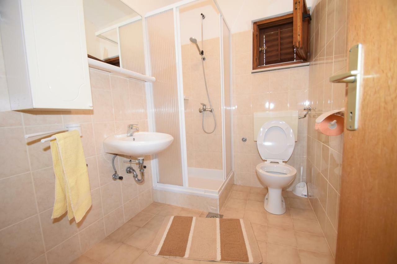 Apartments Ivan Starigrad Paklenica Εξωτερικό φωτογραφία