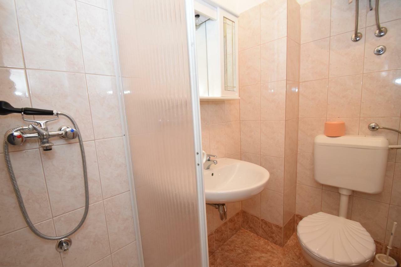 Apartments Ivan Starigrad Paklenica Εξωτερικό φωτογραφία