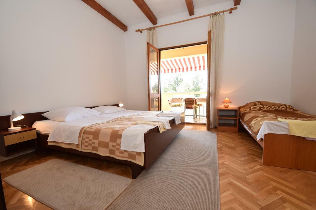 Apartments Ivan Starigrad Paklenica Εξωτερικό φωτογραφία