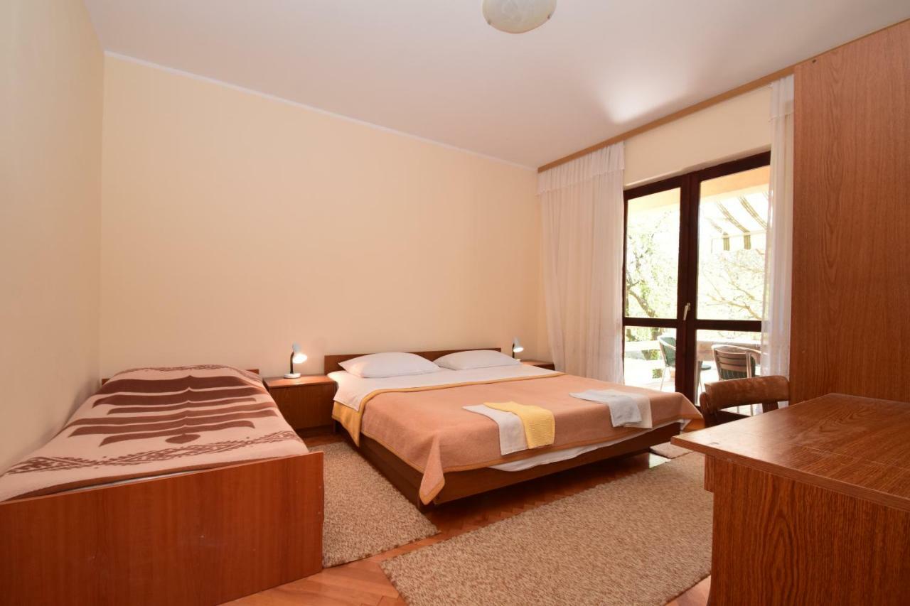 Apartments Ivan Starigrad Paklenica Εξωτερικό φωτογραφία